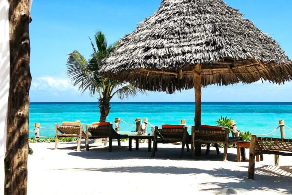 10-day Kenya – Zanzibar Safari & Beach Holiday